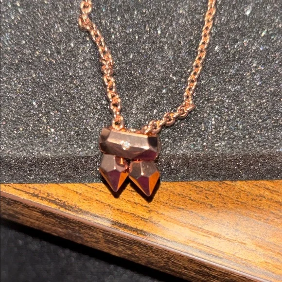 Kendra Scott NWT Elaina Rose Gold Adjustable bracelet in iridescent drusy - Picture 3 of 5